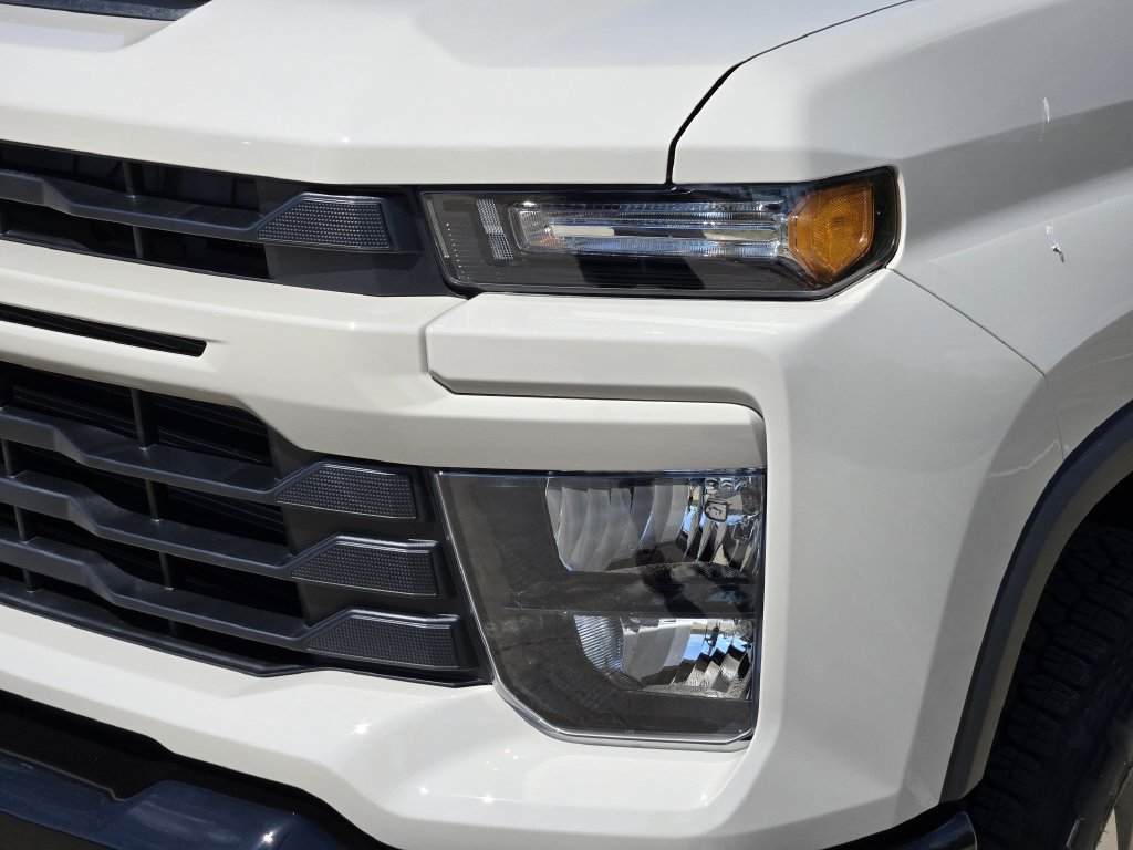Used 2026 Chevrolet Silverado 2500 Custom w/ Custom Value Package AWD/4WD image 9