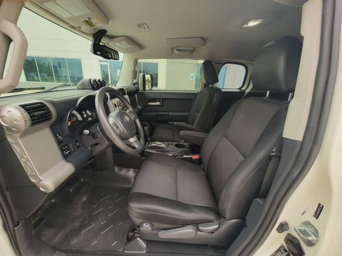 Used 2012 Toyota FJ Cruiser 4WD w/ Convenience Pkg image 7