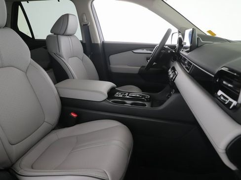 Used 2025 Honda Pilot Elite image 34