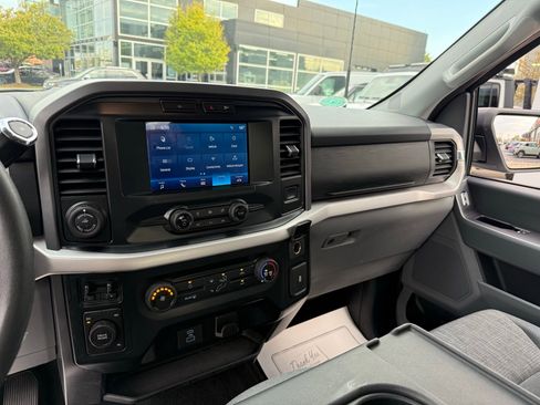 Used 2022 Ford F150 XLT w/ Trailer Tow Package image 41