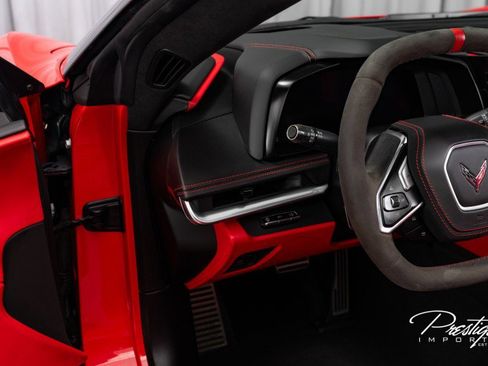 Used 2021 Chevrolet Corvette Stingray Premium Cpe w/ 3LT image 35