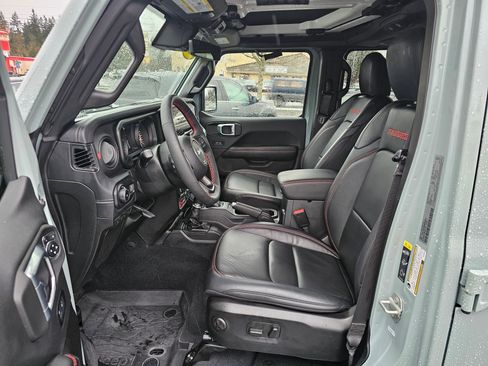 Used 2024 Jeep Wrangler Unlimited Rubicon image 21