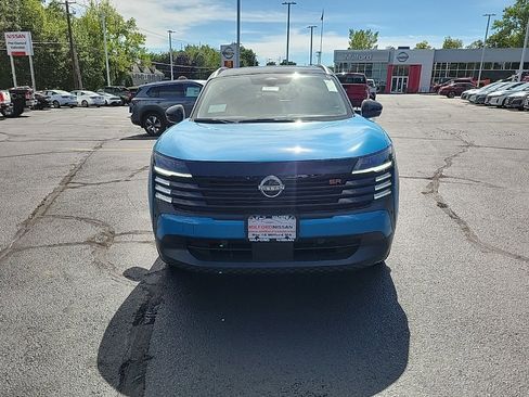 New 2025 Nissan Kicks SR w/ SR Premium Package image 8