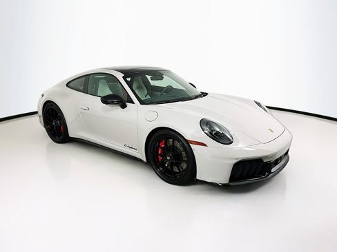 Used 2026 Porsche 911 Carrera GTS RWD image 4