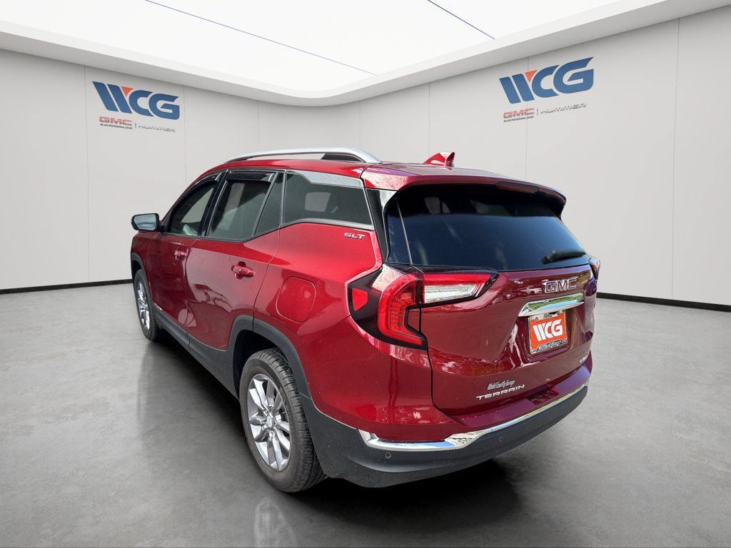 Used 2024 GMC Terrain SLT w/ Tech Package AWD/4WD image 4