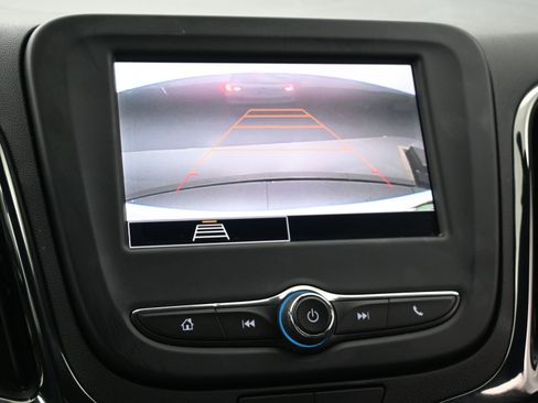 Used 2024 Chevrolet Equinox RS w/ LPO, Floor Liner Package image 16