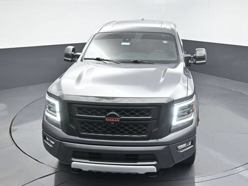 Used 2022 Nissan Titan PRO-4X w/ Pro-4x Convenience Package AWD/4WD image 43