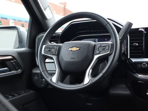 Used 2023 Chevrolet Silverado 1500 LT image 44
