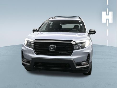Used 2025 Honda Passport Black Edition image 2
