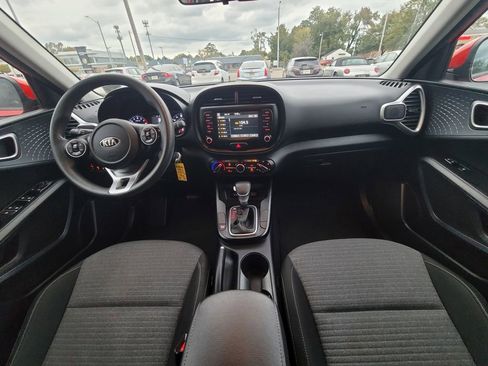 Used 2021 Kia Soul S image 18
