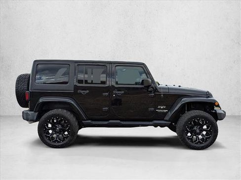 Used 2018 Jeep Wrangler Unlimited Sahara w/ Max Tow Package image 4