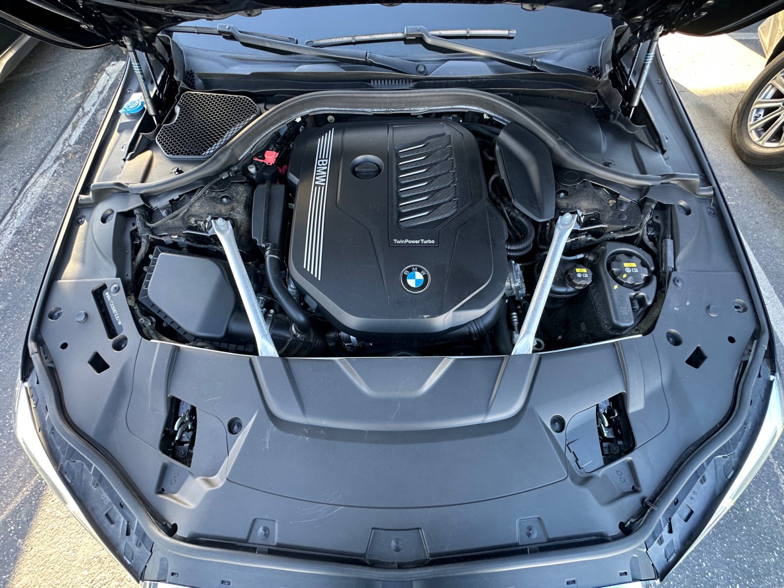 Used 2021 BMW 740i RWD image 29