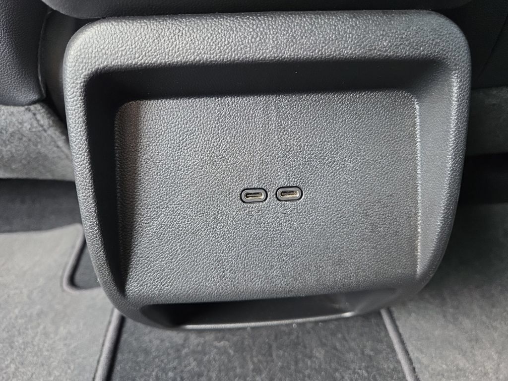 Certified 2025 Chevrolet Equinox EV RS FWD image 14
