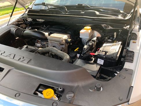 Used 2023 RAM 1500 Laramie AWD/4WD image 28
