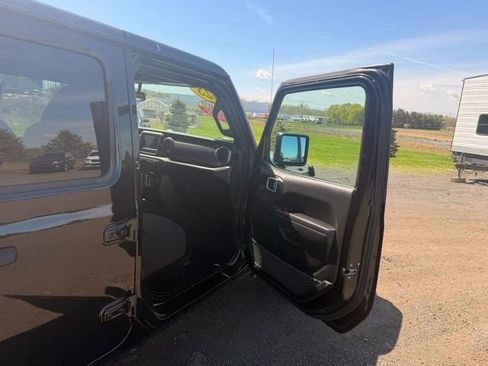 Certified 2023 Jeep Wrangler Unlimited Sport AWD/4WD image 23
