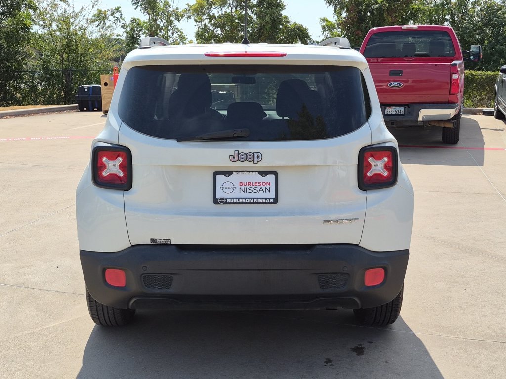 Used 2016 Jeep Renegade Sport w/ Power & Air Group FWD image 3