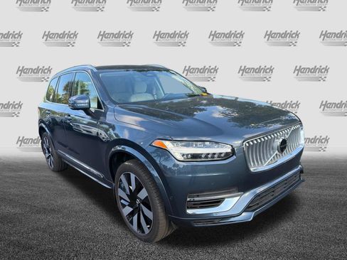 Used 2024 Volvo XC90 T8 Plus w/ Protection Package Premier AWD/4WD image 2