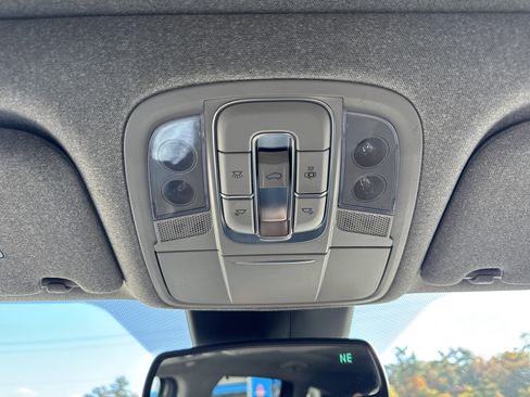 Used 2019 Hyundai Santa Fe Limited image 18