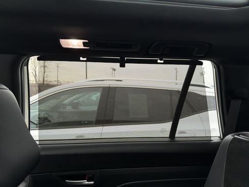 Used 2024 Toyota Grand Highlander AWD Hybrid image 28