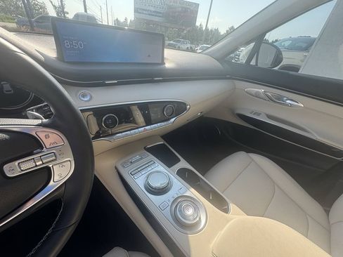 Used 2024 Genesis GV70 2.5T AWD/4WD image 17