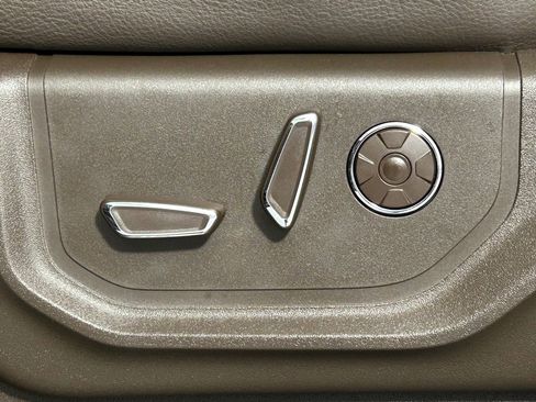 Used 2020 Ford F250 King Ranch w/ King Ranch Ultimate Package AWD/4WD image 32
