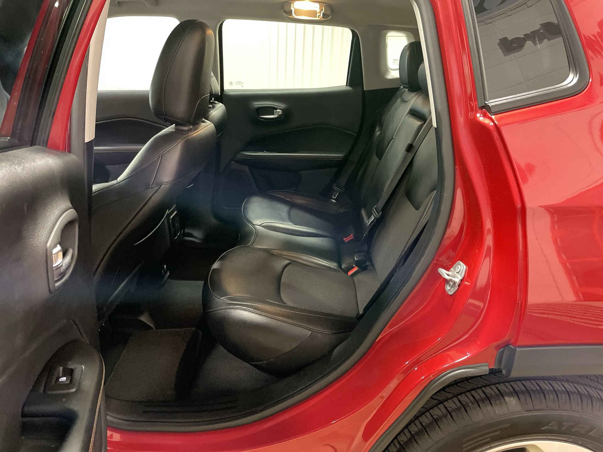 Used 2021 Jeep Compass Latitude w/ Convenience Group FWD image 23