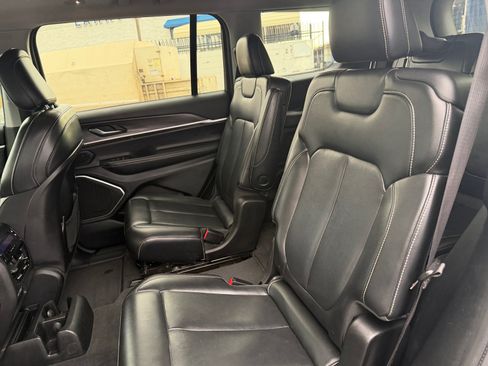 Used 2021 Jeep Grand Cherokee L Limited AWD/4WD image 28