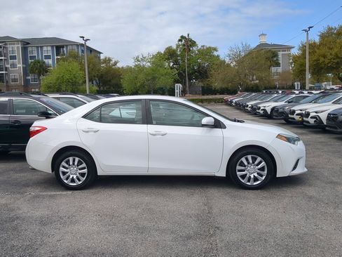 Used 2016 Toyota Corolla LE image 3