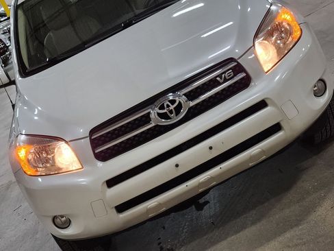 Used 2007 Toyota RAV4 Limited image 19
