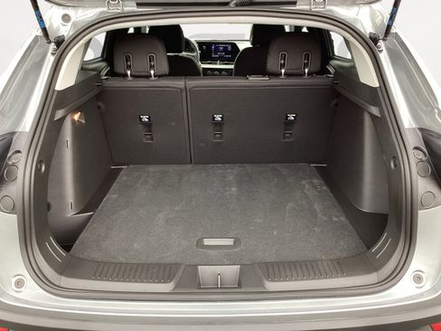 Used 2026 Chevrolet Trax LS FWD image 16