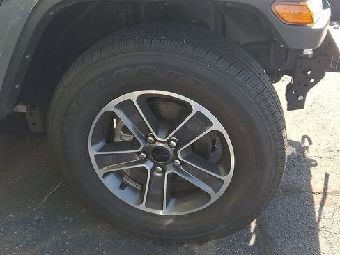 Used 2023 Jeep Wrangler Sahara image 4