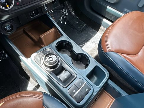 Used 2022 Ford Maverick Lariat w/ Lariat Luxury Package FWD image 28