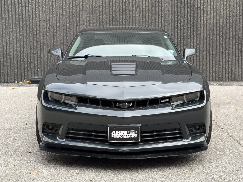Used 2015 Chevrolet Camaro SS w/ RS Package RWD image 3