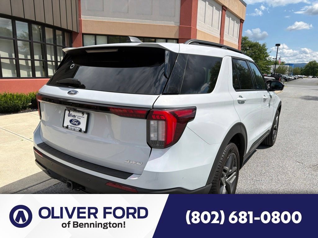 Used 2026 Ford Explorer ST-Line w/ ST-Line Street Pack AWD/4WD image 8