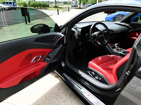Used 2018 Audi R8 V10 plus AWD/4WD image 15