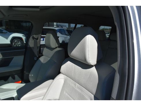 Used 2024 Hyundai Santa Fe Limited image 27