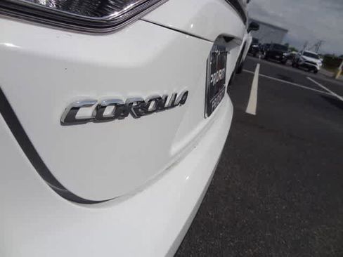 Used 2024 Toyota Corolla LE FWD image 32