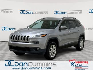 Used 2017 Jeep Cherokee Latitude AWD/4WD video 1