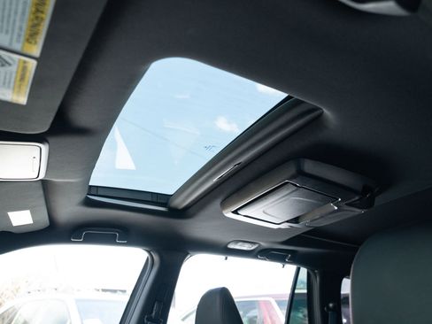 Used 2021 Honda Pilot Black Edition image 18
