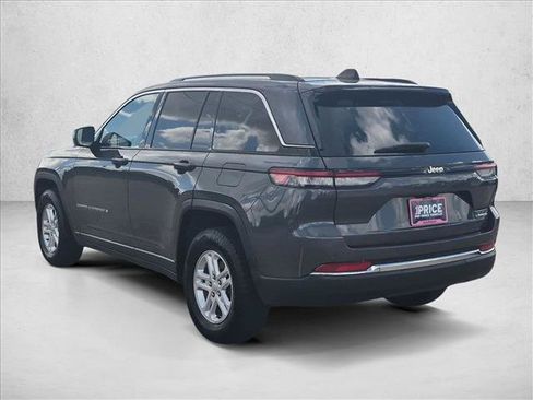 Used 2024 Jeep Grand Cherokee Laredo RWD image 7