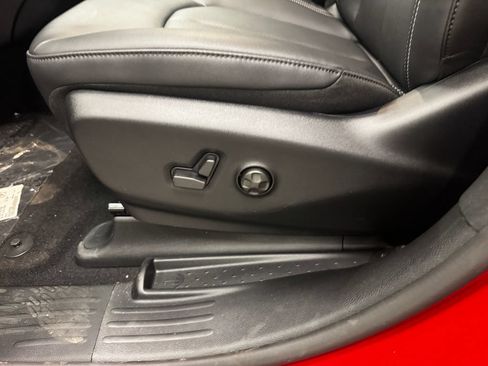 New 2027 Chrysler Pacifica Select w/ Family Tech Group FWD image 16
