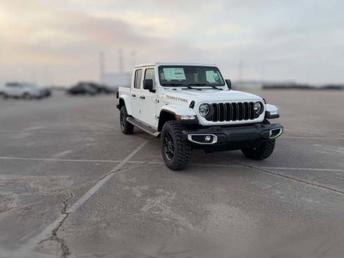 New 2026 Jeep Gladiator Sport image 17