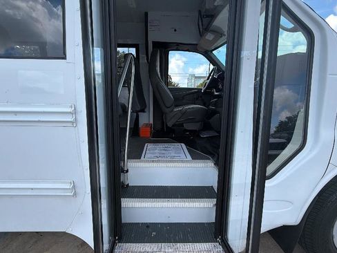 Used 2013 Chevrolet Express 3500 w/ School Bus Package RWD image 29