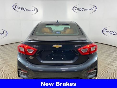 Certified 2017 Chevrolet Cruze Premier FWD image 5