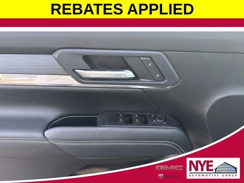 Used 2026 GMC Terrain Elevation w/ Elevation Premium Package image 19