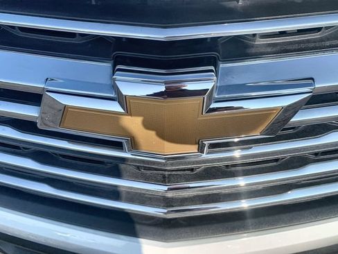 Certified 2023 Chevrolet Traverse LT FWD image 29