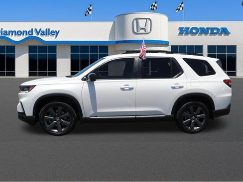Certified 2025 Honda Pilot Sport image 9