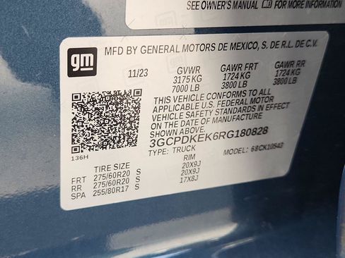Used 2024 Chevrolet Silverado 1500 LT AWD/4WD image 32