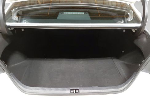 Used 2023 Toyota Camry SE FWD image 14