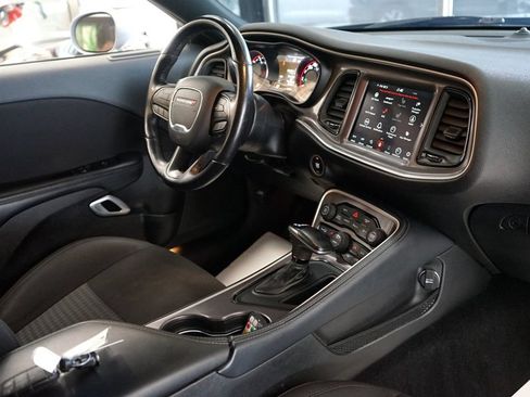 Used 2022 Dodge Challenger R/T Scat Pack RWD image 13